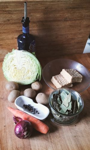 ingredienti ricetta polpette con tempeh e verdure